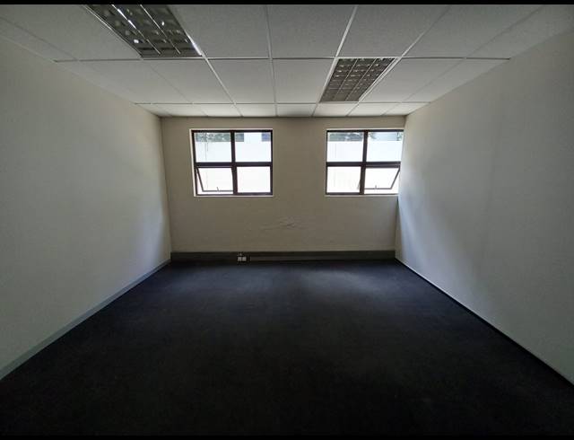 775M² OFFICE TO LET IN BRYANSTON